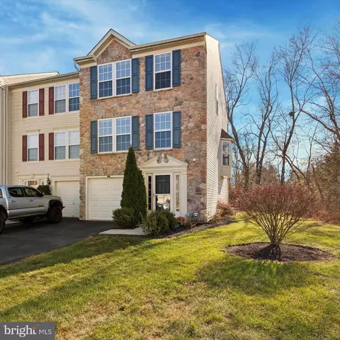 521 Westfield Ct, Quakertown, PA 18951