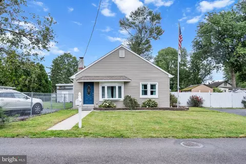1025 Fifth Ave, Croydon, PA 19021