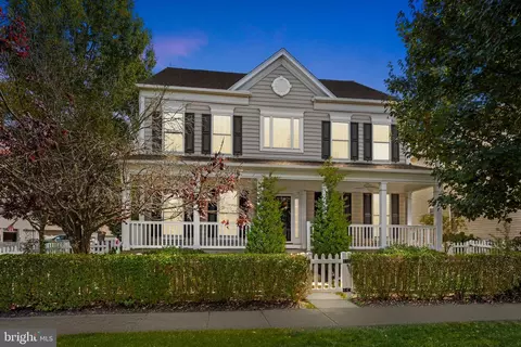 25 Croft Dr, Fountainville, PA 18923