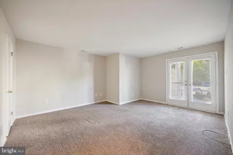 Living - 219 Devon Way, Levittown, PA 19057 photo 4 of 4