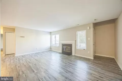 Living - 219 Devon Way, Levittown, PA 19057 photo 1 of 4