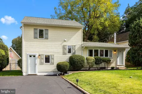 2033 Spring Ave, Feasterville Trevose, PA 19053