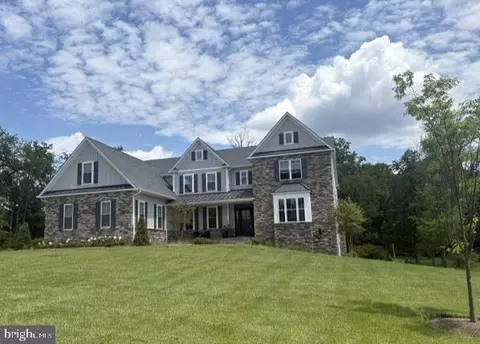 165 Township Line Rd, Chalfont, PA 18914