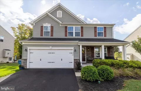 1879 Alamingo Dr, Quakertown, PA 18951