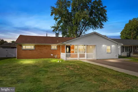 617 Chatham Rd, Fairless Hills, PA 19030