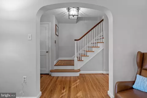 Entry Way - 1802 Wrightfield Rd, Yardley, PA 19067 photo 2 of 6