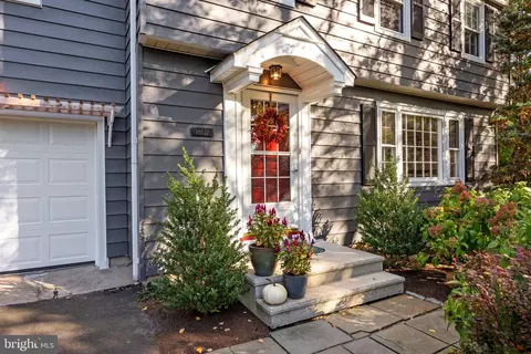 Exterior - 1802 Wrightfield Rd, Yardley, PA 19067 photo 2 of 11