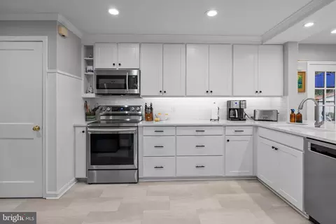 Kitchen - 1802 Wrightfield Rd, Yardley, PA 19067 photo 4 of 4