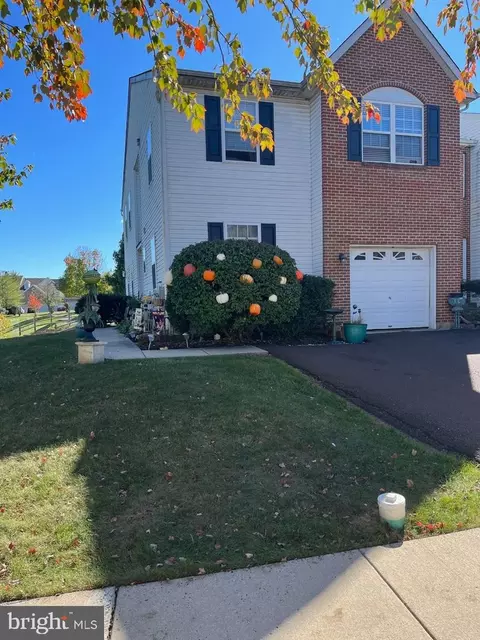133 Hampshire Dr, Sellersville, PA 18960