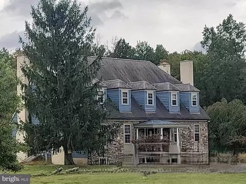 327 Geigel Hill Rd, Upper Black Eddy, PA 18972