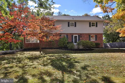 977 Baron Dr, Yardley, PA 19067