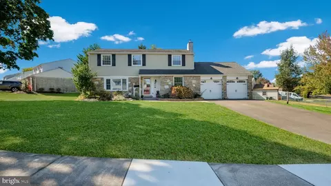 1384 Devon Rd, Warminster, PA 18974 photo 2