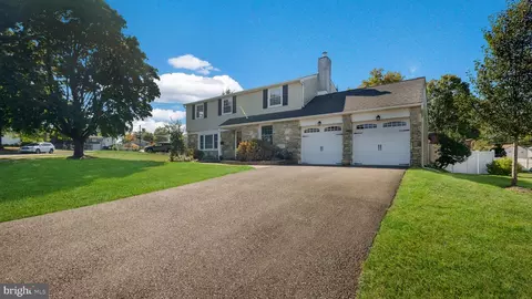1384 Devon Rd, Warminster, PA 18974 photo 5