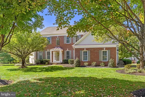 15 Terrell Dr, Washington Crossing, PA 18977