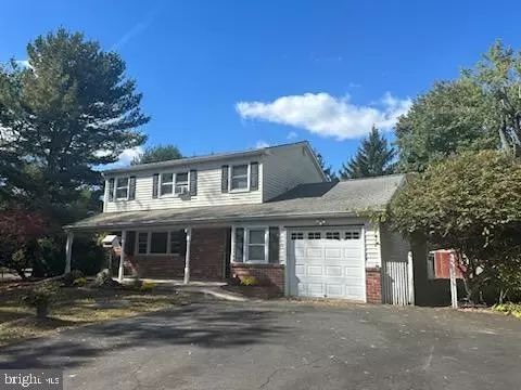 3 Broadale Ct, Doylestown, PA 18901 photo 2