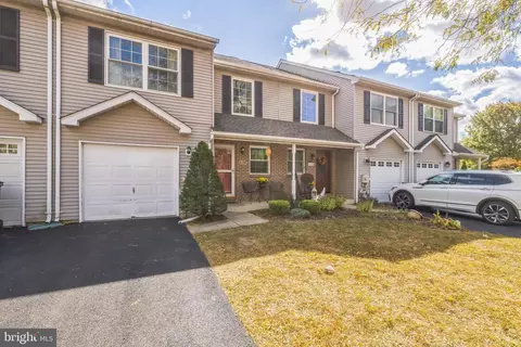6128 Autumn Ct, Pipersville, PA 18947