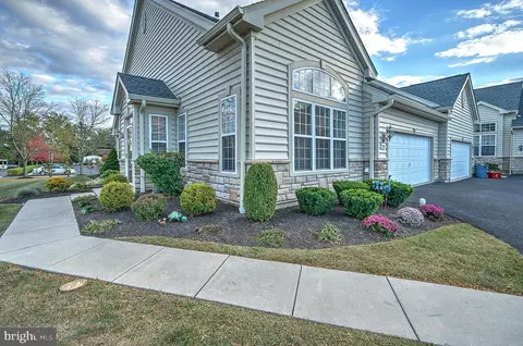 701 Barrington Ct #48, Warrington, PA 18976