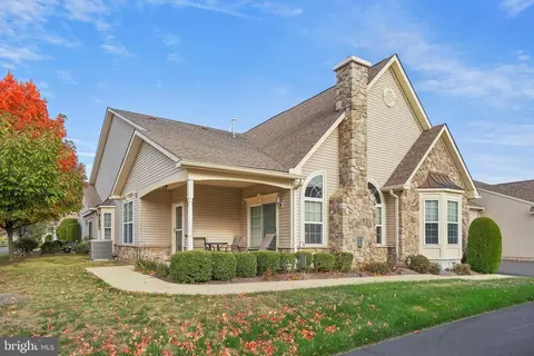 249 Fairway Dr, Warminster, PA 18974