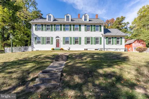 55 Lower Morrisville Rd, Fallsington, PA 19054