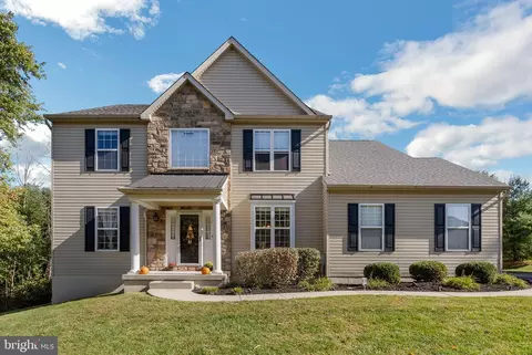 249 Crest Dr, Sellersville, PA 18960