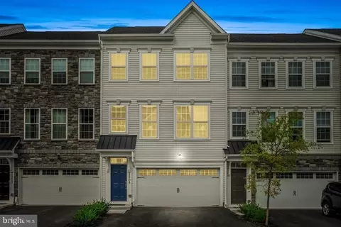2205 Evin Dr, Warrington, PA 18976