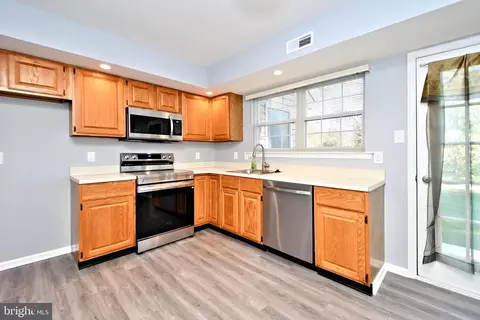 19 Jennifer Dr, Chalfont, PA 18914