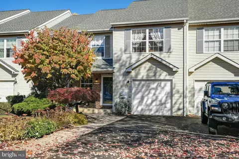 6186 Mountain Laurel Ct, Pipersville, PA 18947