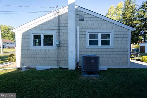 Other - 1483 Hampton Ln, Warminster, PA 18974 photo 8 of 10