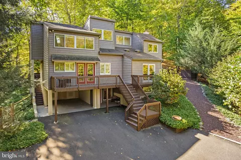 6503 Fleecydale Rd, New Hope, PA 18938