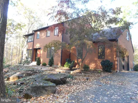8152 Covered Bridge Rd, Quakertown, PA 18951
