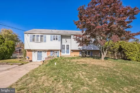 476 Hardman Ln, Warminster, PA 18974