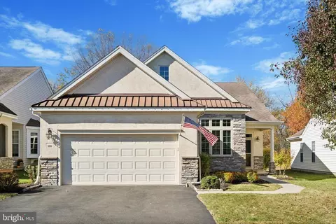 1231 Scott Pl, Warwick, PA 18974