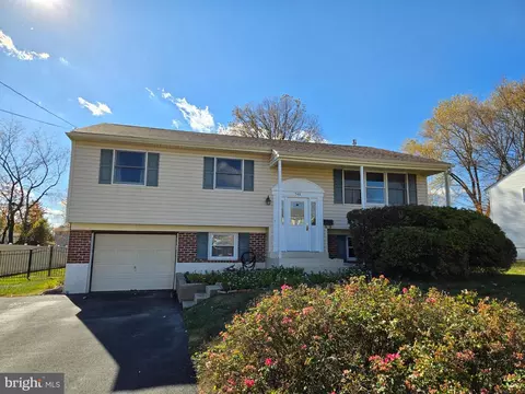 544 Byron Rd, Warminster, PA 18974