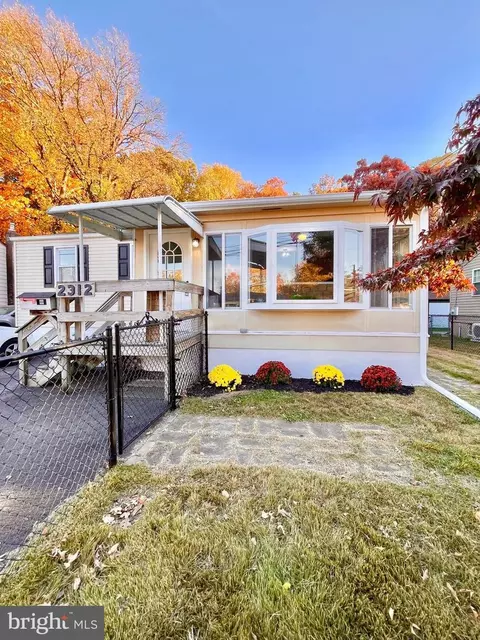 2312 Dixon Ave, Croydon, PA 19021