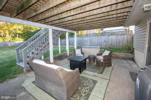 Exterior - 310 Centennial Rd, Warminster, PA 18974 photo 3 of 4