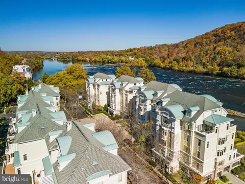 525 Waterview Pl, New Hope, PA 18938