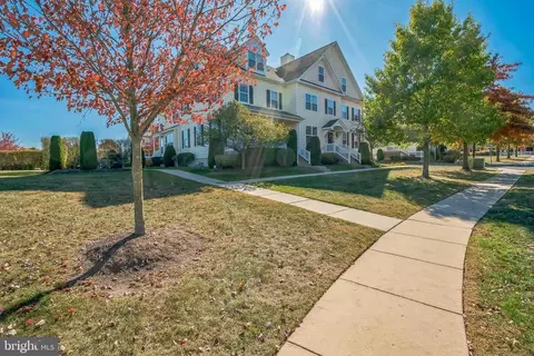 504 Solliday Ct, Perkasie, PA 18944