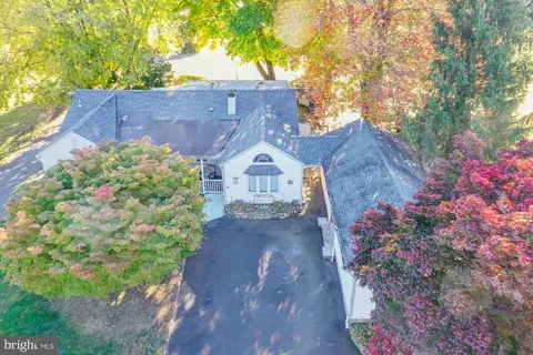 115 Orchard Ln, Feasterville Trevose, PA 19053