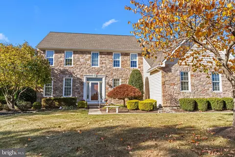 596 Glen Meadow Rd, Richboro, PA 18954
