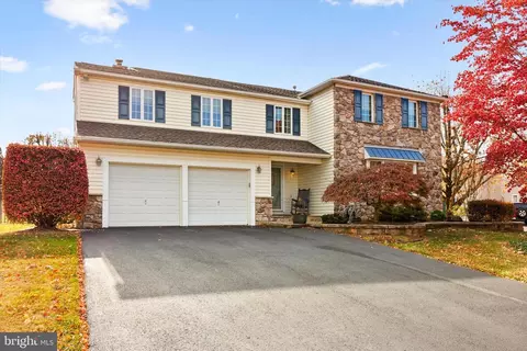 1257 Paso Fino Dr, Warrington, PA 18976