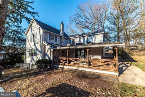 739 E Rockhill Rd, Sellersville, PA 18960