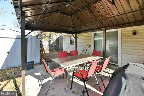 53 Ruby Ln, Levittown, PA 19055 photo 31