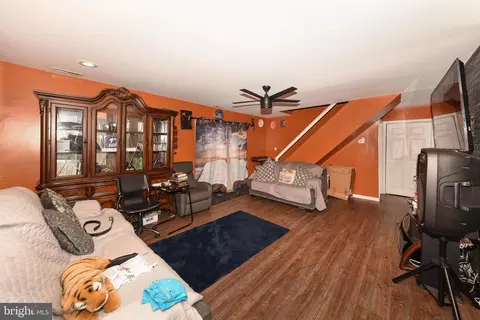 53 Ruby Ln, Levittown, PA 19055 photo 7