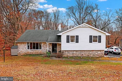 452 Rocksville Rd, Holland, PA 18966