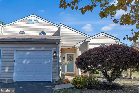 31 Kern Dr, Perkasie, PA 18944