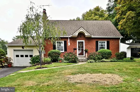 98 Kreutz Ave, Doylestown, PA 18901
