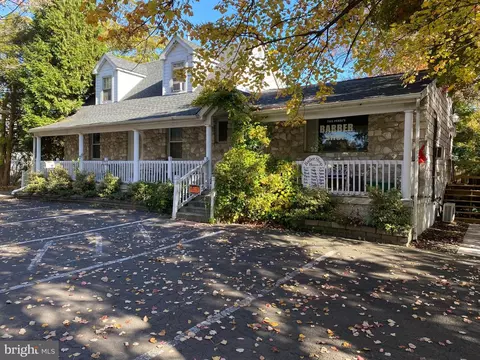 2755 Hulmeville Rd, Bensalem, PA 19020