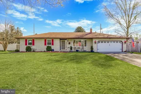 108 Lilac Ln, Chalfont, PA 18914