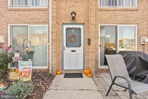 323 Valley Forge Ct, Warminster, PA 18974