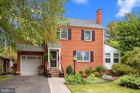 400 W Palmer St, Morrisville, PA 19067